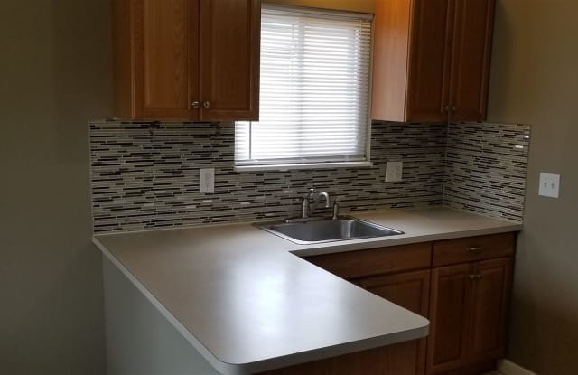 1170 E Harwood Ave - 1170 East Harwood Avenue, Madison Heights, MI 48071