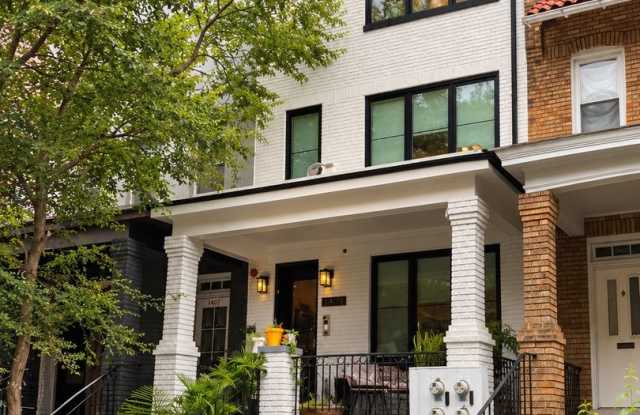 Contemporary design and unbeatable location! | 1BR + Den, 2 Bath | Columbia Heights Gallery 1