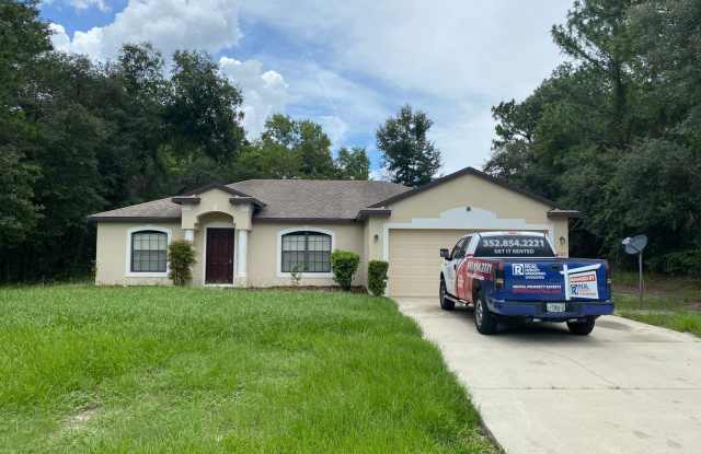 Desirable SW Ocala Neighborhood 3/2/2 **Won't Last** photos photos