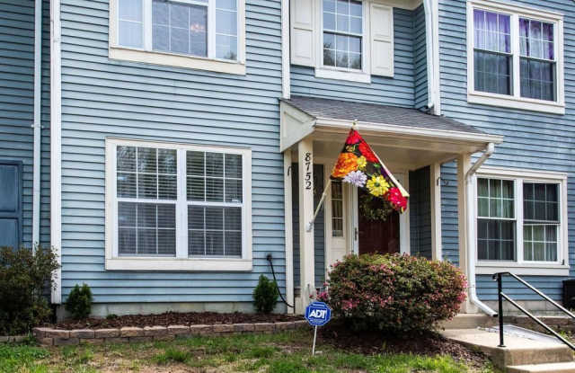 8752 VILLAGE GREEN COURT - 8752 Village Green Court, Fairfax County, VA 22309