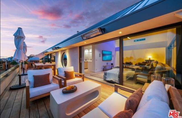 27553 Pacific Coast Hwy Gallery 3