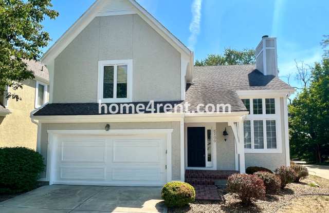 Maintenance Free Living w/ Hardwood Floors, Open Layout, Granite Counters, Finished Basement! photos photos