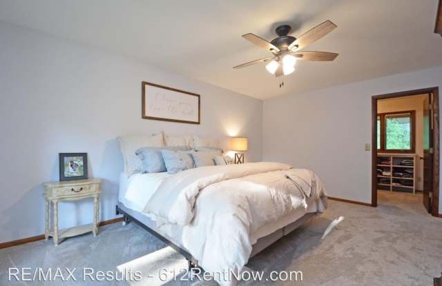 6605 Kenney Pl Gallery 4