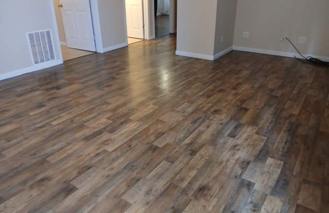 606-2 W. College St photos photos