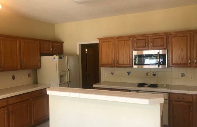 6433 Summertree Ln Gallery 4