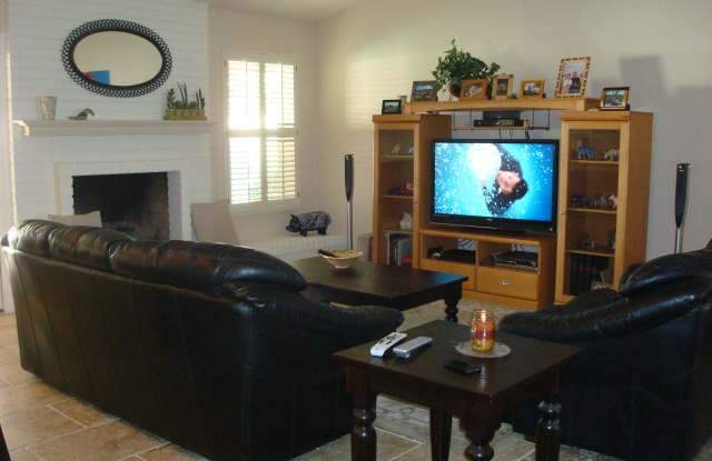 2445 S Los Altos -- Gallery 3