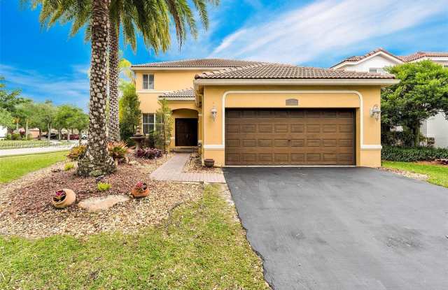 1518 Maple Dr photos photos