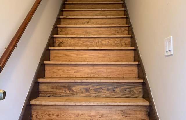 2261 S Mound Gallery 3