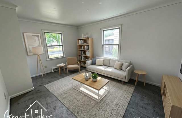 NO APPLICATION FEE THROUGH FRIDAY SEPTEMBER 18TH!!! Lovely 2 Bedroom 1 Bathroom now available for rent! Gallery 3