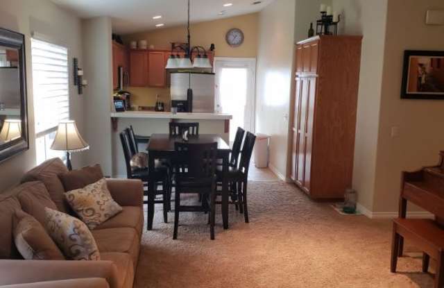 466 Paloma Ct Gallery 3