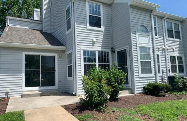 1076 SPRING VALLEY COURT - 1076 Spring Valley Court, Oxon Hill, MD 20744