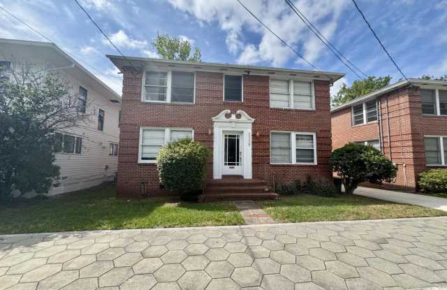 2338 Oak Street - 3 photos photos 2338 Oak Street - 3 photos photos