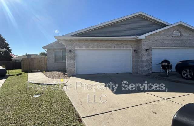 1414 School House Ln - 1414 School House Lane, Chatham, IL 62629