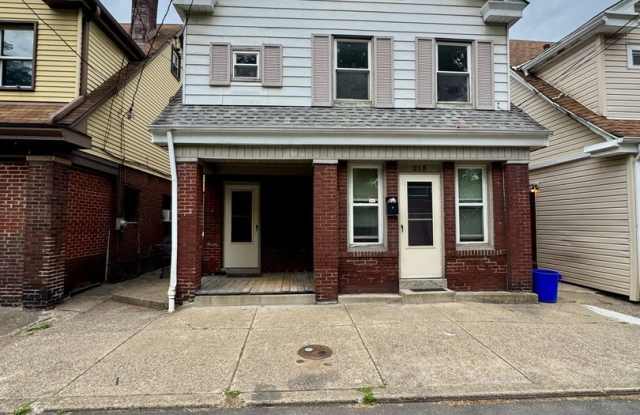 215 Spencer Avenue Gallery 3
