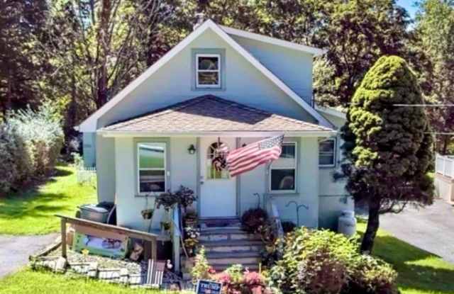 11 Mountain Ave Gallery 2