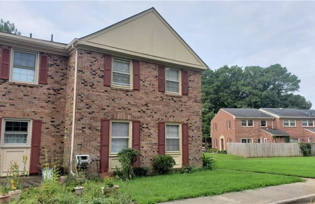 387 Circuit Lane - 1UNIT F - 387 Circuit Lane, Newport News, VA 23608