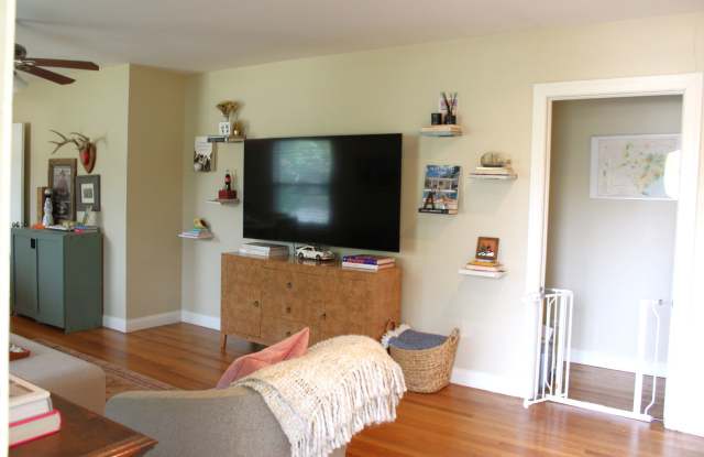 5703 Woodview Ave, Austin, Texas 78756 Gallery 4