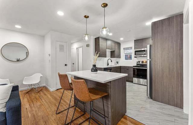 Fully Updated 2 Bedroom - Available Now! Gallery 3