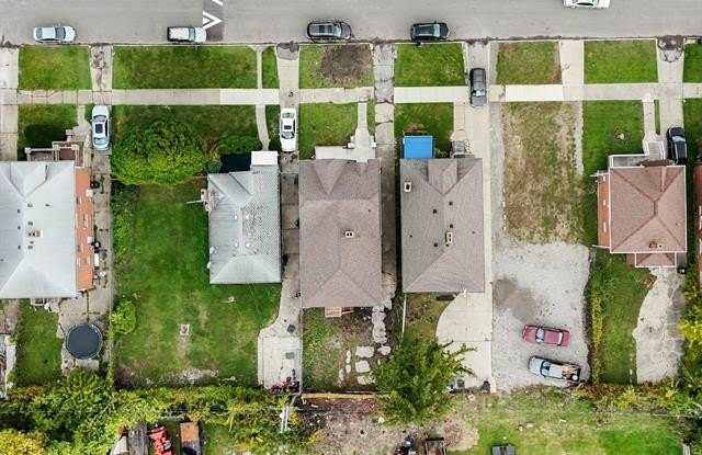 13601 Northlawn Street Gallery 3
