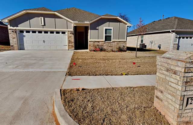 3 Bedroom 2 Bathroom 2 Car Garage Home in Oakdale School District photos photos