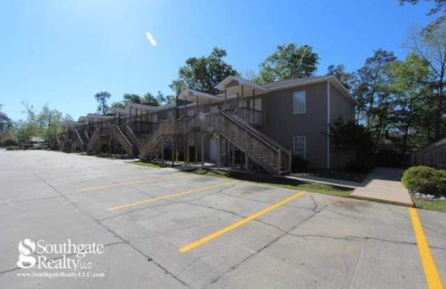 2 Square Apartment Homes Gallery 3