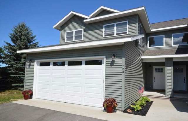 Stylish End-Unit Living | 3BR + 2.5BA photos photos