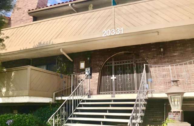 Spacious 3 Bedroom 2.5 Bathroom Condo- MOVE IN SPECIAL!!! - 20331 Anza Avenue, Torrance, CA 90503