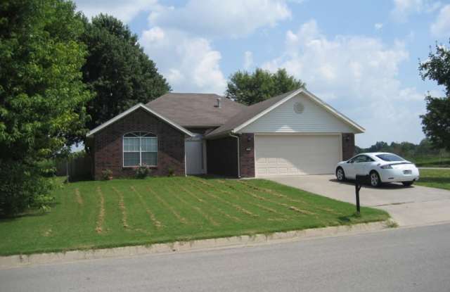 1010 S Liberty Dr - 1010 South Liberty Drive, Fayetteville, AR 72701