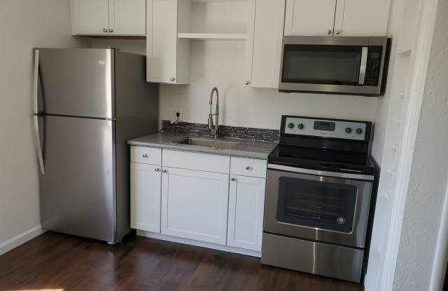 Hedges Plaza photos photos