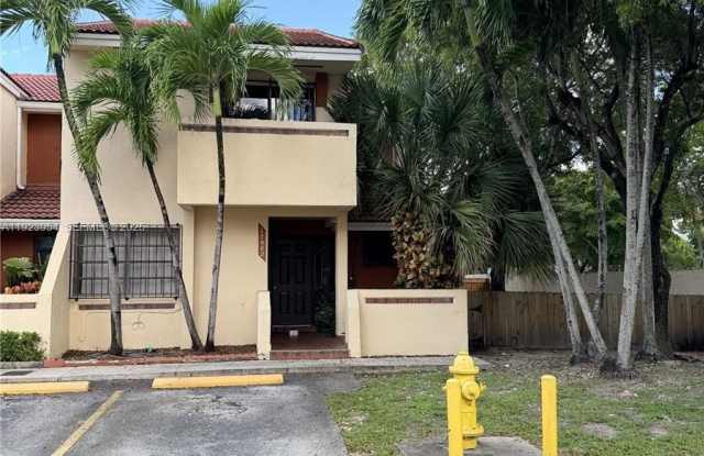 17982 NW 68th Ave photos photos