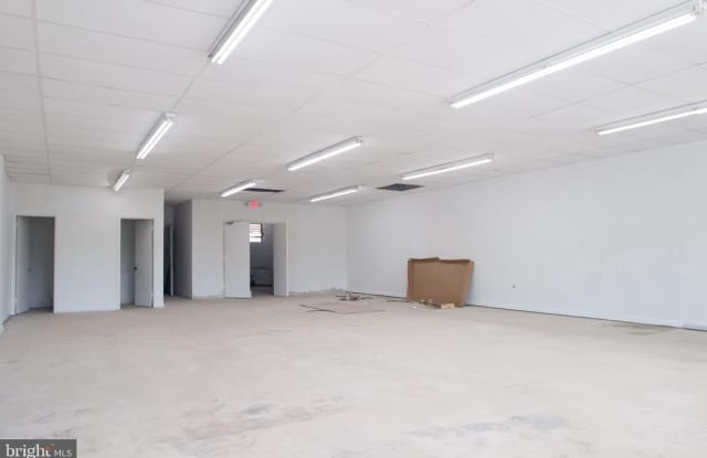 1347 E TOWNSHIP LINE Road Gallery 4