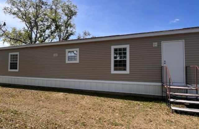 Country setting 2 bedroom home photos photos