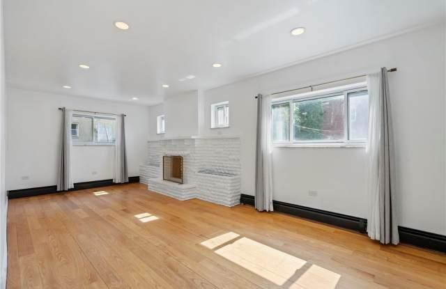 6026 Sawyer St Gallery 4