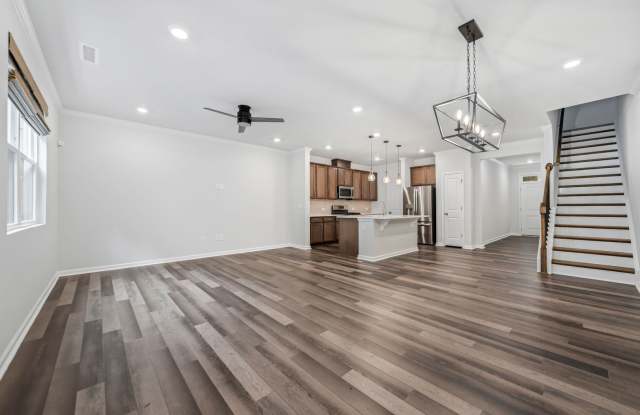 Spacious 3BR Townhome in Chatham Park with Screened Porch Gallery 3