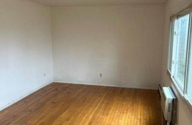 639 Wellwood Avenue Gallery 4