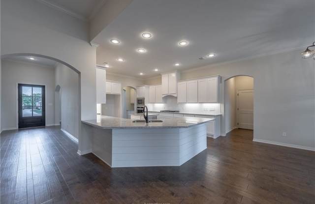 1205 Quarry Oaks Drive Gallery 3