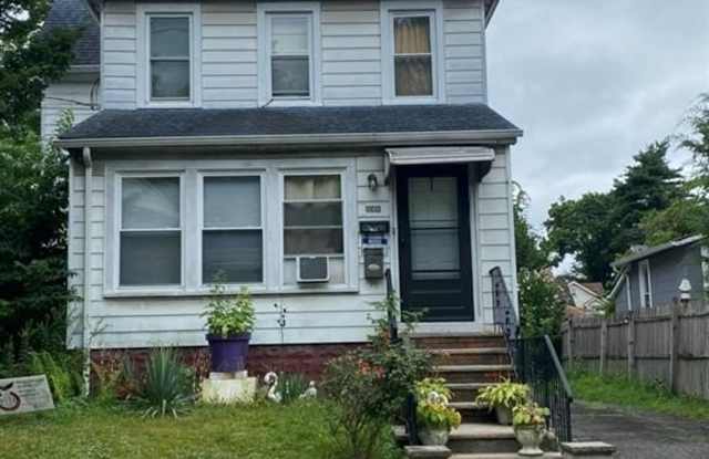 140 Phelps Avenue photos photos