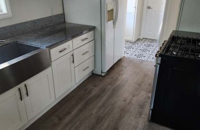 7309 Ruffner Avenue - 7309 Ruffner Avenue, Los Angeles, CA 91406