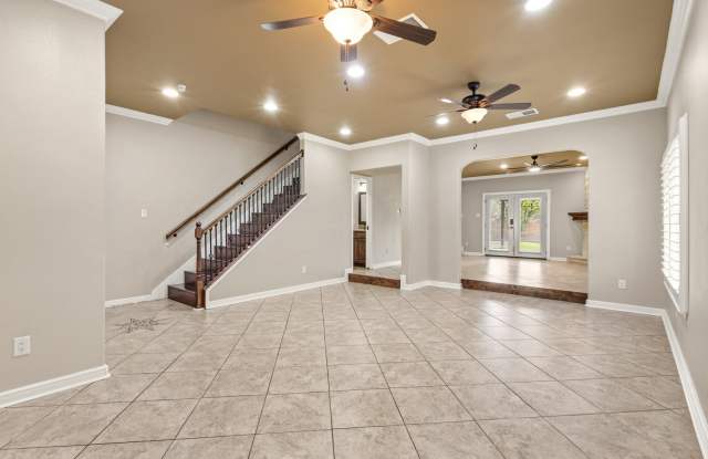 21534 Longwood Gallery 3