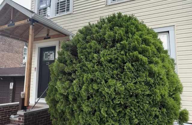 225 N Burgher Avenue photos photos
