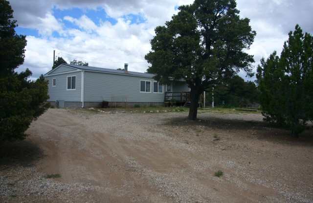 3 Bedroom 2 Bathroom House in Outer Cedar City photos photos
