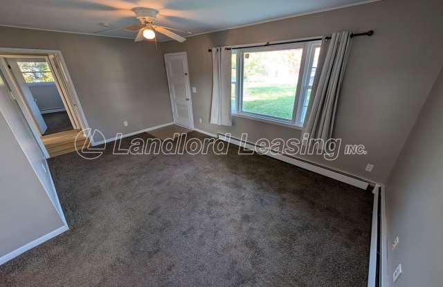 Charming 3-Bedroom Ranch with Private Yard & Garage! Gallery 3