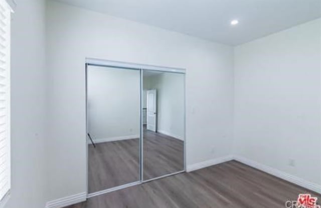 8644 Corbin Avenue photos photos