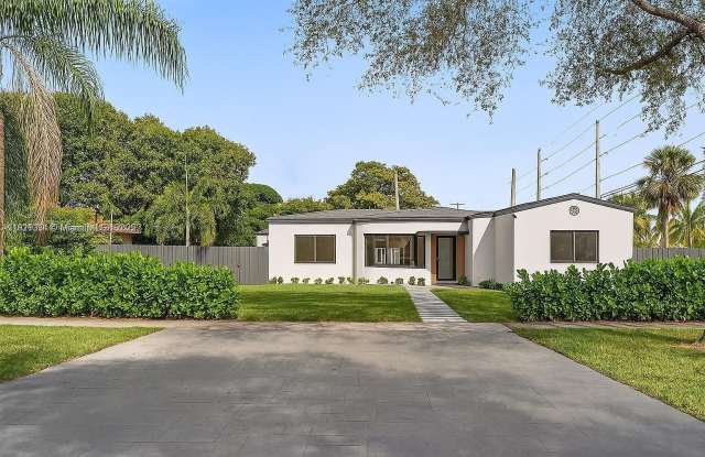 185 NE 106th St photos photos