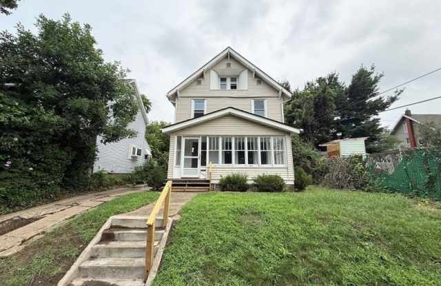 1467 Beardsley Street Gallery 2