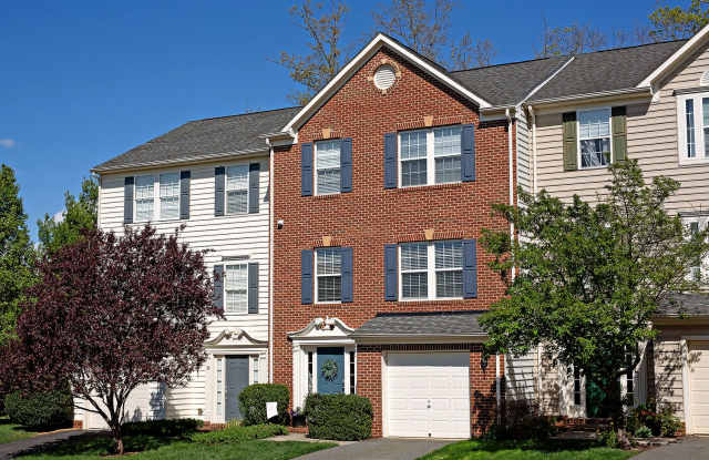 Spring Creek Living! Pet-Friendly Townhome photos photos