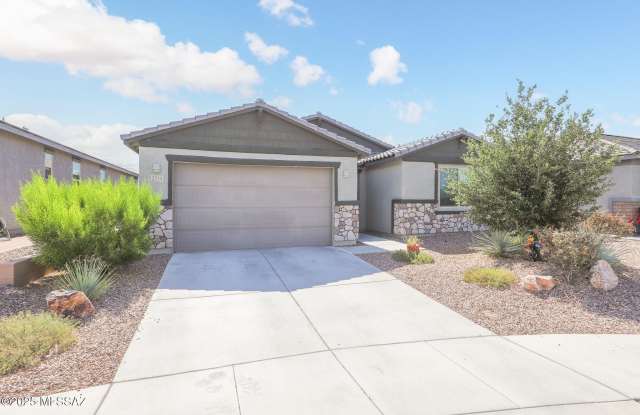 2254 W Azure Creek Loop - 2254 West Azure Creek Loop, Oro Valley, AZ 85742