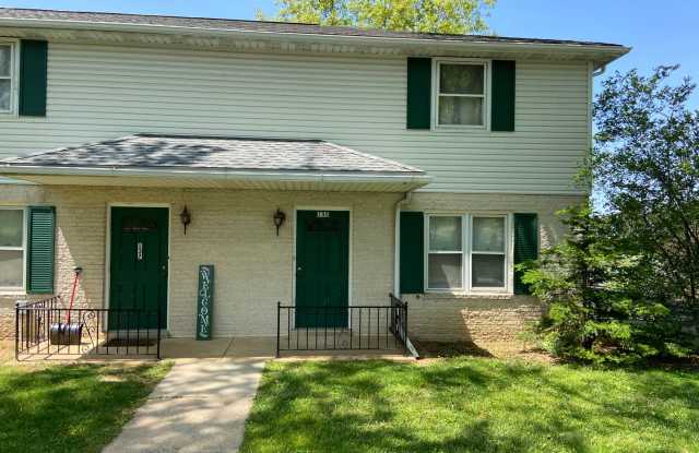 Town Home in York Township Gallery 1