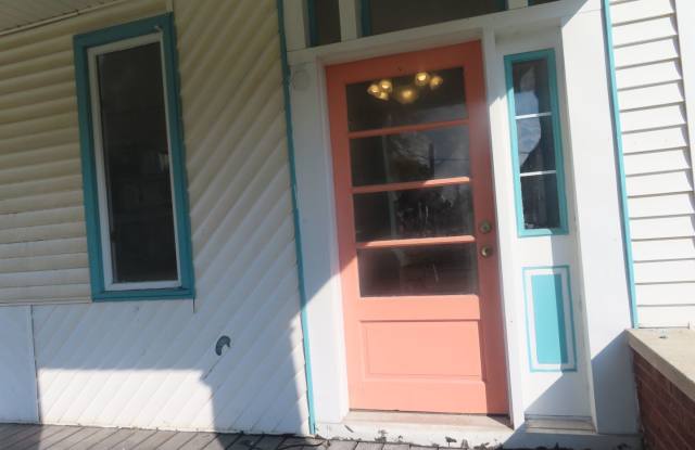 PLANNING ONLY - Mid May - Are you ready to take the next step with your business? Commercial Home on high traffic corridor photos photos