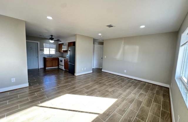 127 Gordon Avenue S Gallery 2